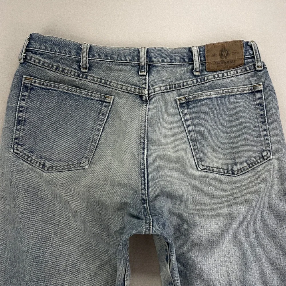 Wrangler Jeans Men's 36x32 97601VR‎ Straight Leg Faded Distressed Workwear Denim